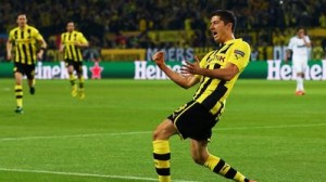 Robert-Lewandowski-celebra-gol_ARAIMA20130424_0207_10
