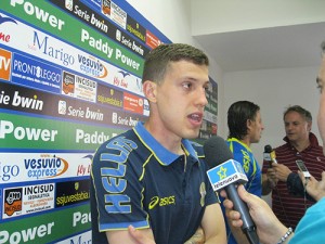 intervista giocatore verona