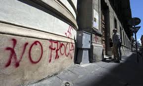 atto-vandalico-facciata-chiesa-valdese-roma