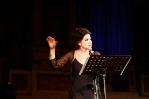 Licia-maglietta-spazio-teatro-no-hma