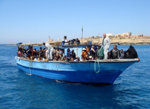 Barca-di-migranti-in-arrivo