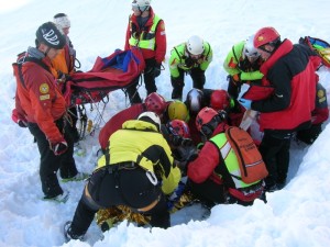 Soccorso-Alpino-neve-valanga