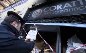 mafia_capitale_attentato_alla_sede_pd_incendio_nell_ufficio_politico_di_coratti-0-0-429097