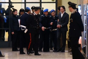 Giovane sfregiato acido-indagato per favoreggiamento un amico di martina