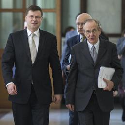 dombrovskis-padoan-LAPRESSE-U10175353656OuE--258x258@IlSole24Ore-Web