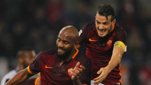 ROME, ITALY - OCTOBER 28:  Maicon (L) with Alessandro Florenzi of AS Roma celebrates after scoring the team's second goal during the Serie A match between AS Roma and Udinese Calcio at Stadio Olimpico on October 28, 2015 in Rome, Italy.  (Photo by Paolo Bruno/Getty Images)