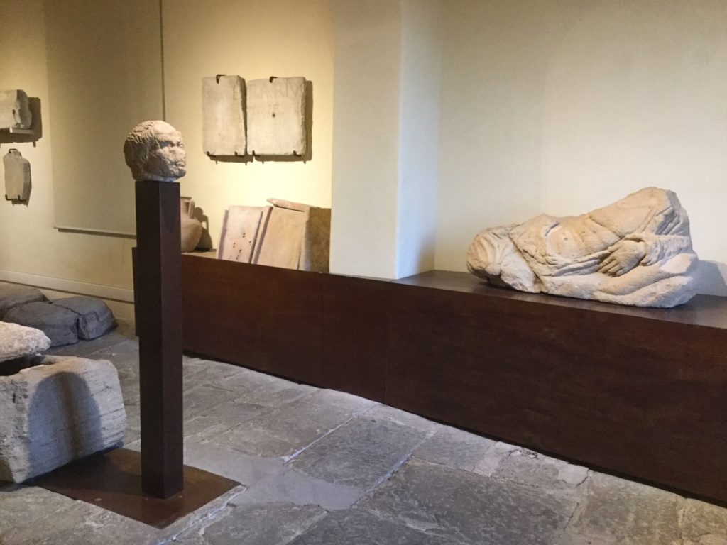 Populonia arte