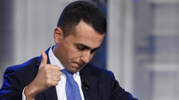 M5S dietrofront