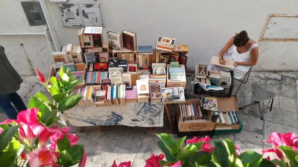 Ommp bancarella di libri usati