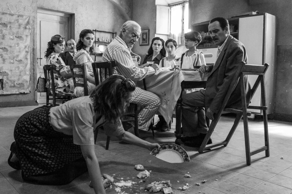C'è ancora domani omaggia le donne, anche quando sono rimaste in silenzio