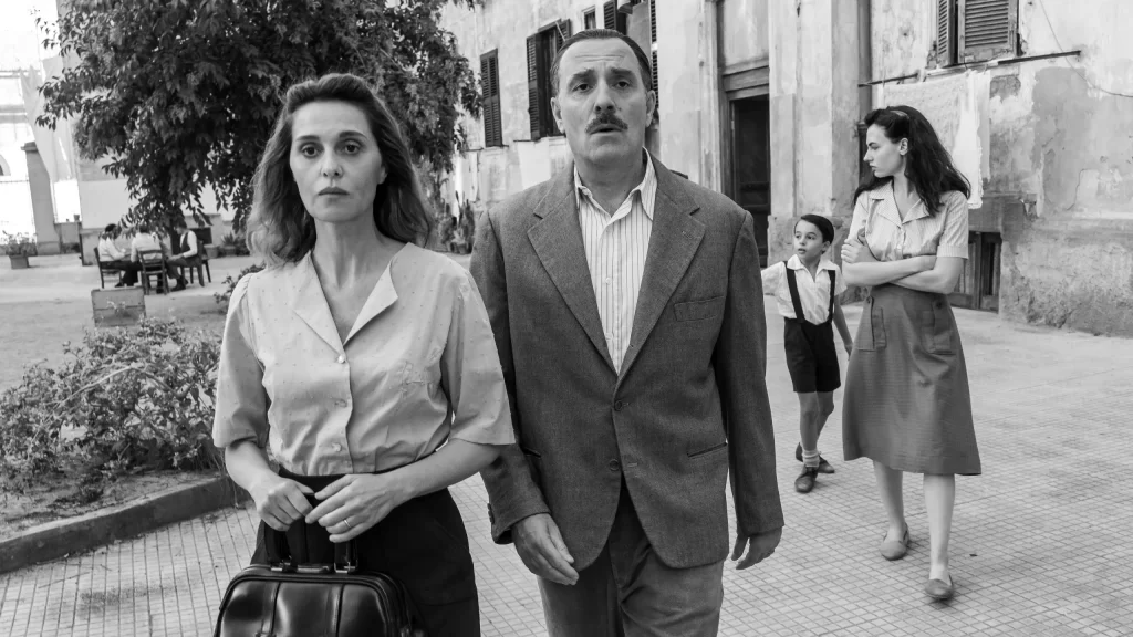 C'è ancora domani omaggia le donne, anche quando sono rimaste in silenzio