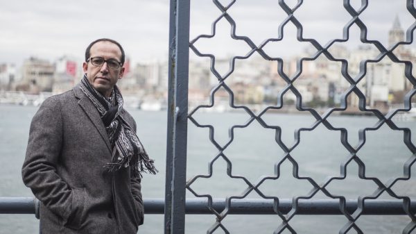 Burhan Sönmez